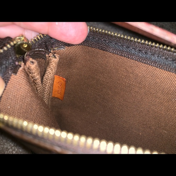 Louis Vuitton Pochette - Picture 6 of 10